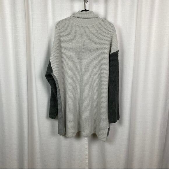 Lane Bryant Gray Colorblock Turtleneck Long Sleeve Sweater Sz.18/20 NWT - Picture 11 of 16